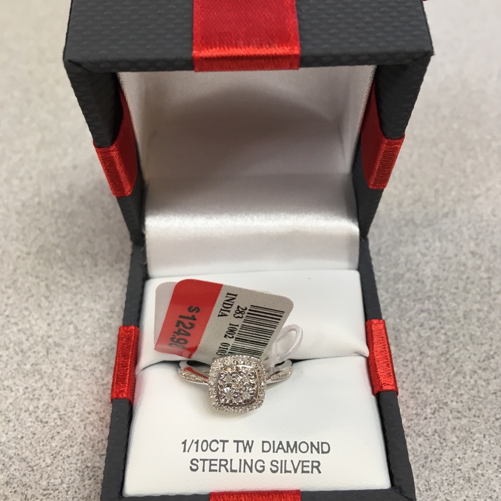Sterling silver 1/10 diamond ring new